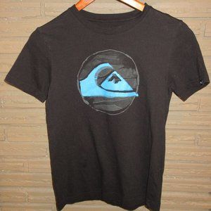 Boy's Quicksilver Short Sleeve T-Shirt Size Medium